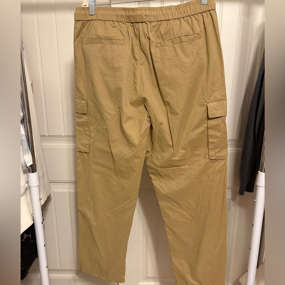 Forever 21 Dark Khaki Cargo Pants Relaxed Fit size Large - Picture 3 of 3